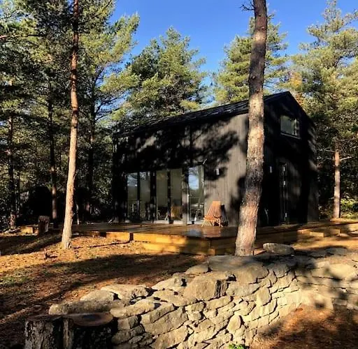 Forest House, Tiidu بيت للعطل Nässuma