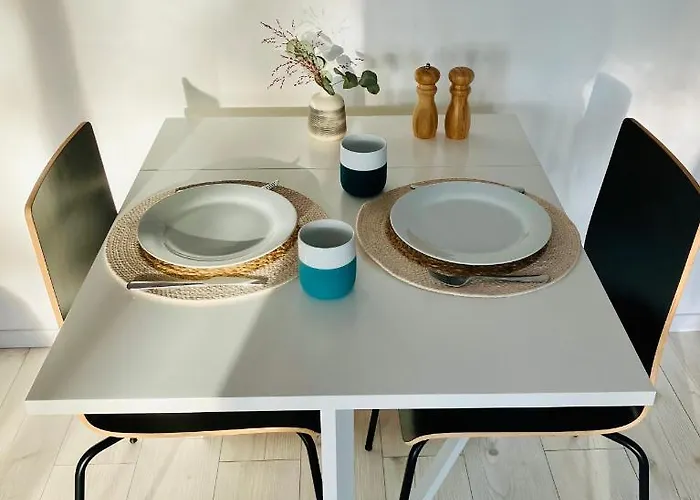 Forest House, Tiidu *